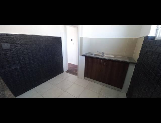 1 BEDROOM PROPERTY TO RENT IN GOODWOOD CENTRAL